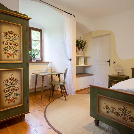 Burgzimmer 1 Historisches Herrenhaus Im Gruenen דירה ווישלוך