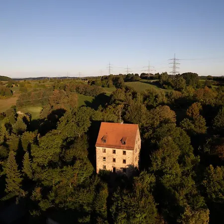 Burgzimmer 1 Historisches Herrenhaus Im Gruenen ווישלוך