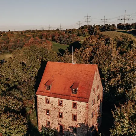 Burgzimmer 1 Historisches Herrenhaus Im Gruenen דירה *